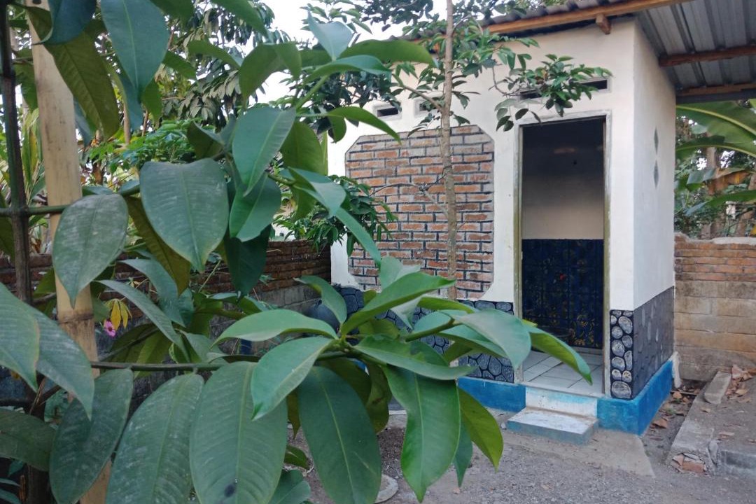 Photo of Buildings in Batukliang