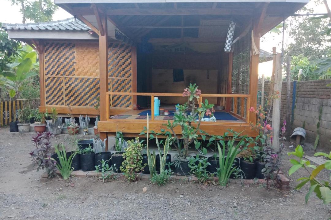 Photo of Buildings in Batukliang