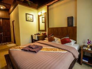 Photo of Bedroom in Koh Chang Tai