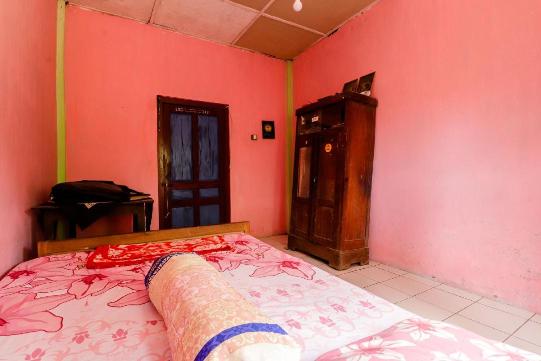 Photo of Bedroom in Kalirejo