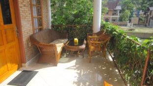 Photo of Patio Balcony in Tuk Tuk