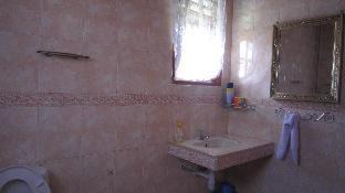 Photo of Bathroom in Tuk Tuk