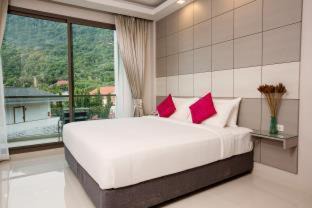 Photo of Bedroom in Haad Rin