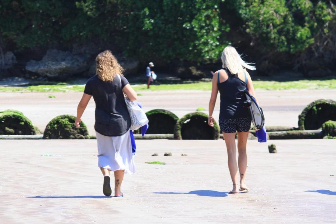 Photo of Human In Picture in Pangandaran