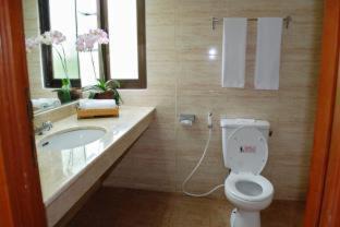 Photo of Bathroom in Setiabudi