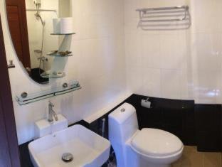 Photo of Bathroom in Wong Sawang