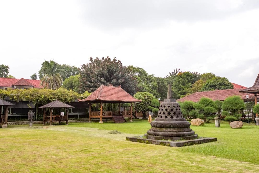 Photo of Others in Lawang
