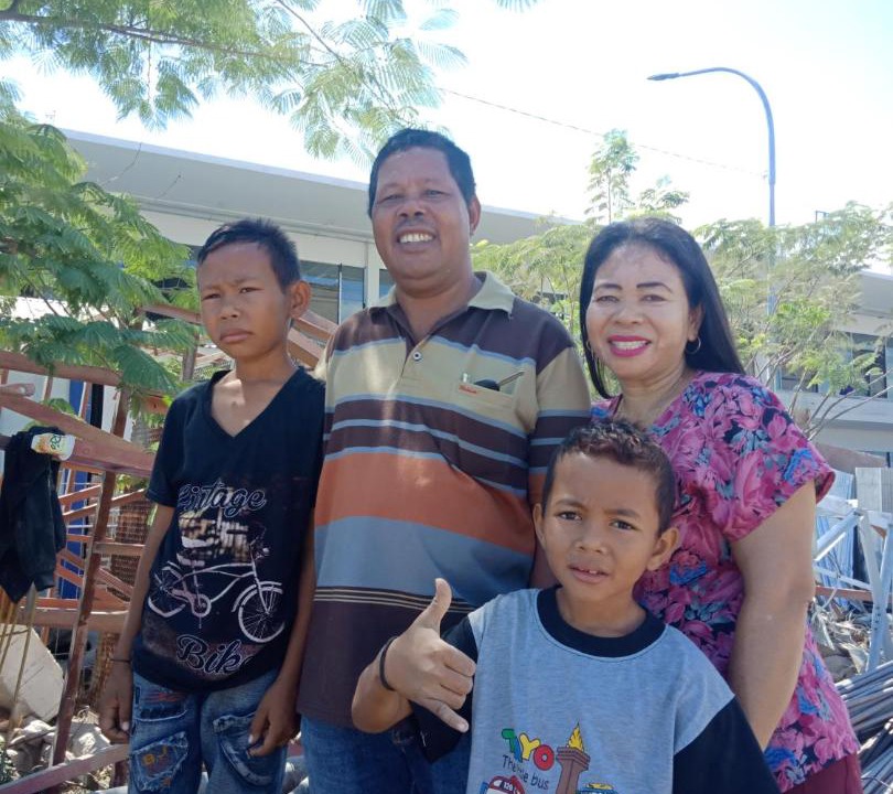 Photo of Human In Picture in Labuan Bajo