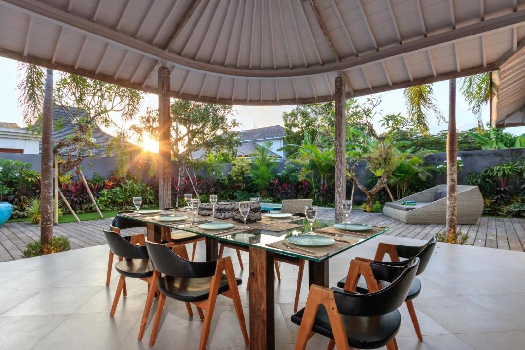 Photo of Patio Balcony in Sunset Road