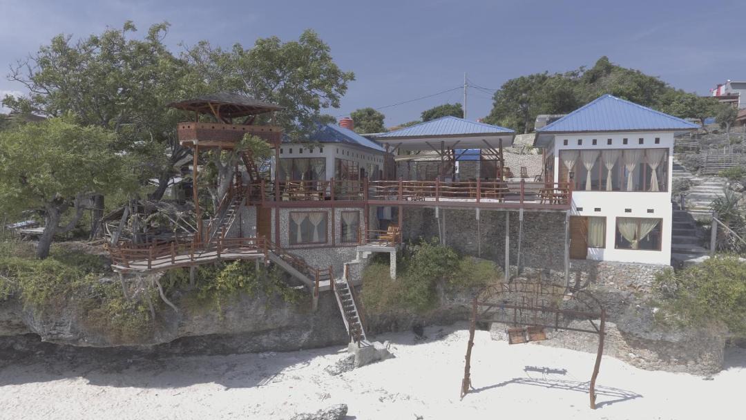 Photo of Buildings in Bira