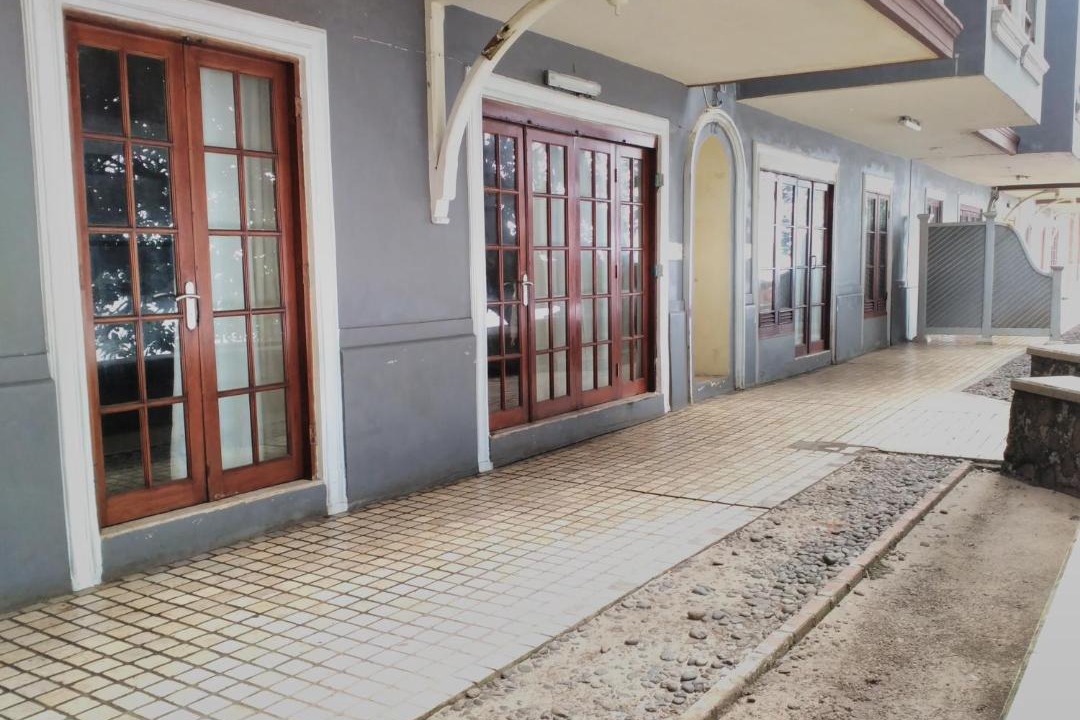 Photo of Buildings in Carita