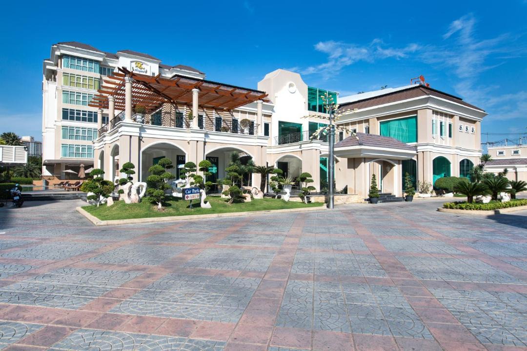 Photo of Buildings in Central Pattaya
