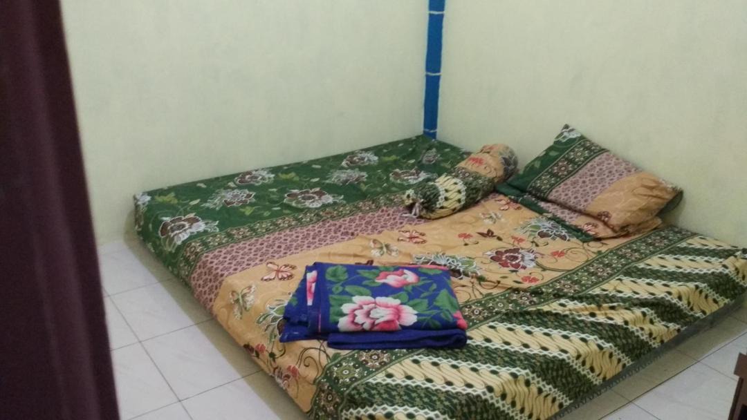 Photo of Bedroom in Hargomulyo