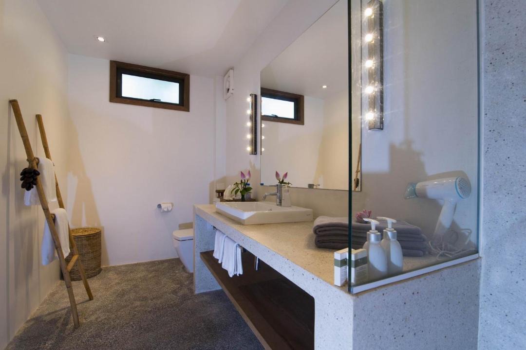 Photo of Bathroom in Sangkat Sla Kram