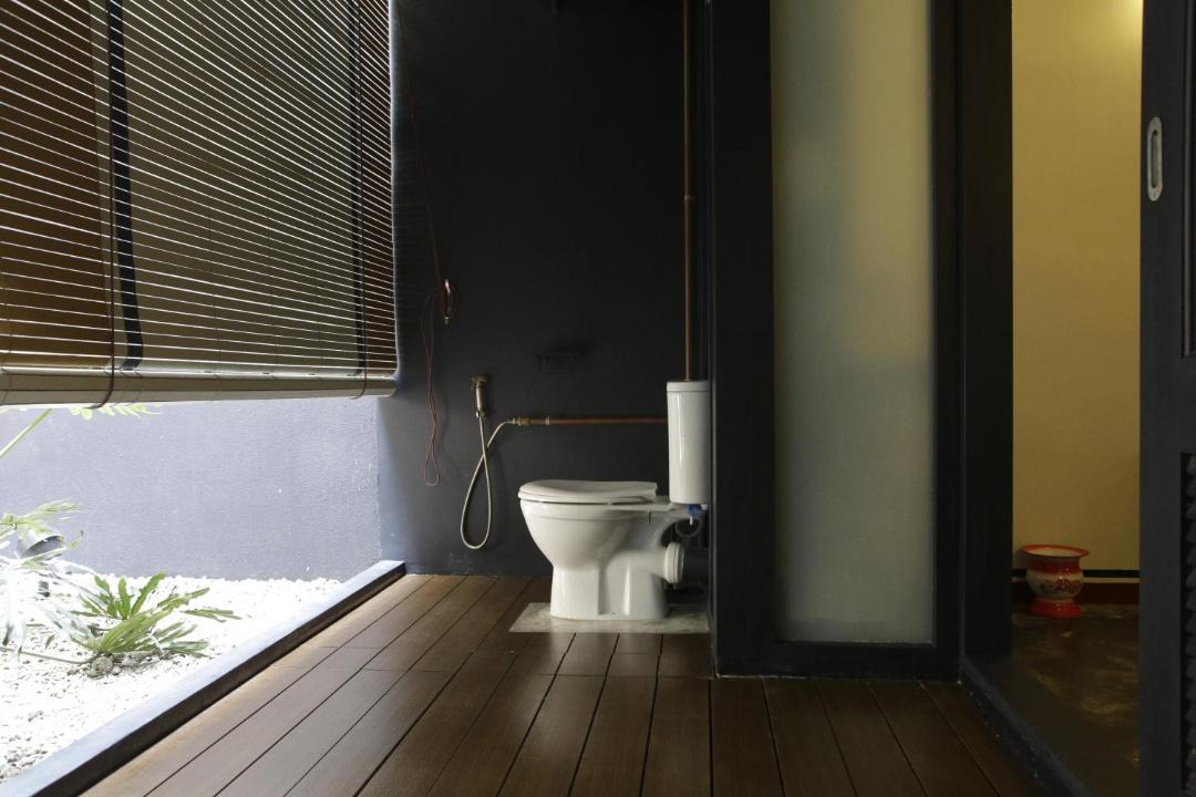 Photo of Bathroom in Chinatown