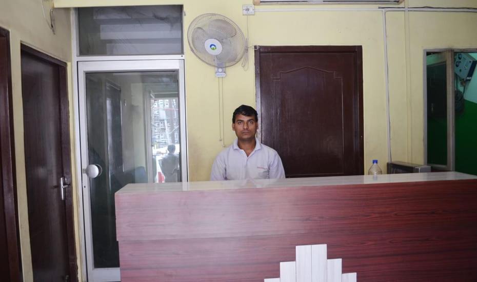 Photo of Human In Picture in Charbagh