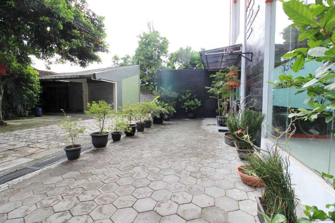 Photo of Buildings in Catur Tunggal