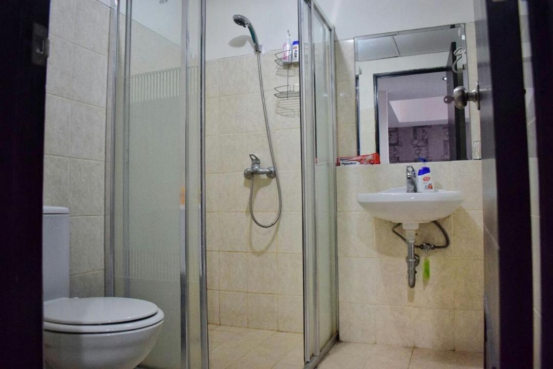 Photo of Bathroom in Karet