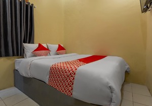 OYO 2527 Hotel Triana