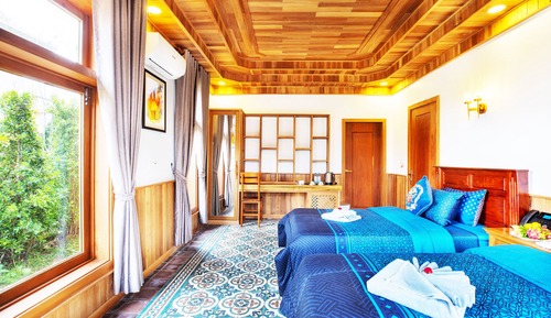 Luxury Suite, Multiple Beds, Private Pool, Pool View