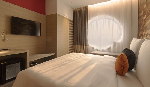 Deluxe Double Room, City View