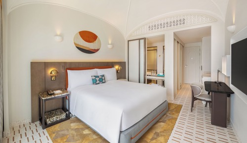 Room, 1 King Bed, Balcony