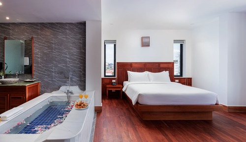 Junior Suite with Balcony