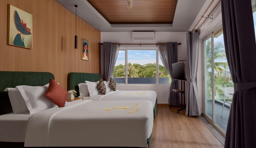 Premier Triple Balcony Sea View
