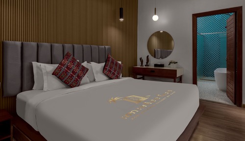 Prince Villa King Bed