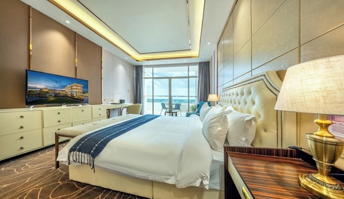 Deluxe King River View