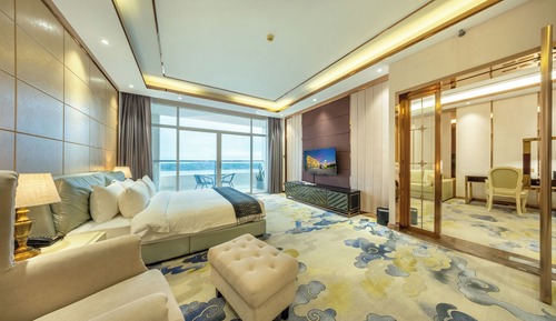 Executive Suite River View