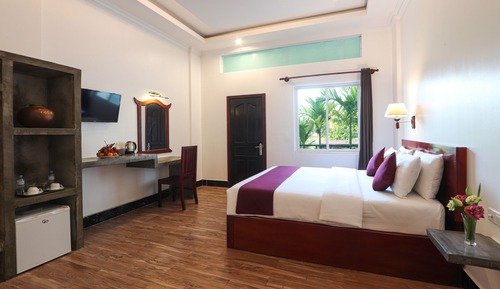 Deluxe Double Room, Pool View