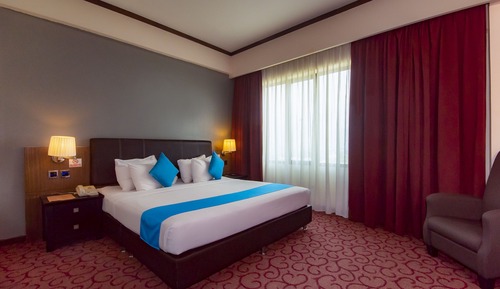 Superior Room, 1 King Bed