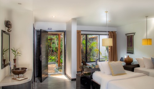 Deluxe Triple Room, Pool View