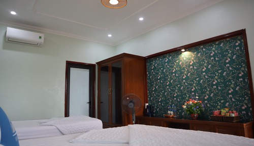 Family Room, Multiple Beds, Balcony, Poolside