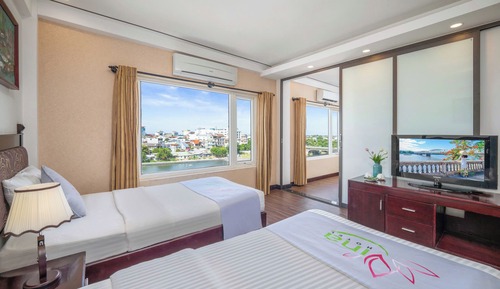 Deluxe Quadruple Room, 2 Bedrooms, 2 Bathrooms, River View