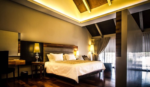 Valerie Suite