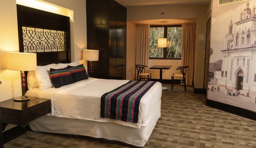 Standard Suite, 1 King Bed