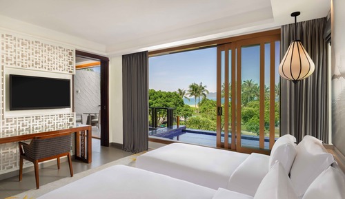 Seaview Junior Pool Suite Twin
