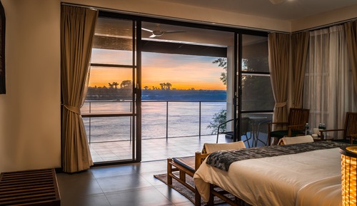 Double or Twin Room (Riverfront Upper Floor )