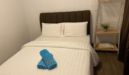 Room, 3 Bedrooms