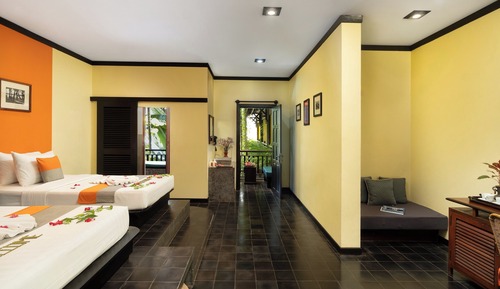 Family Suite With Balcony and Pool View - Free Pick Up