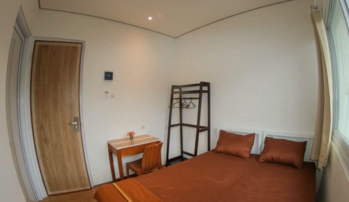 Room with Balcony (2nd Floor)