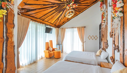 Double Room, 2 Queen Beds, Garden View