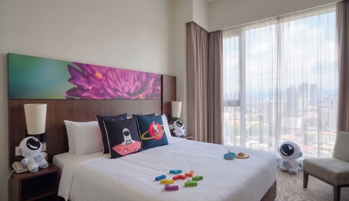 Astronaut-Themed 1 Bedroom Premier Family Suites
