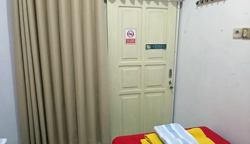 Standard Twin Room, Shared Bathroom