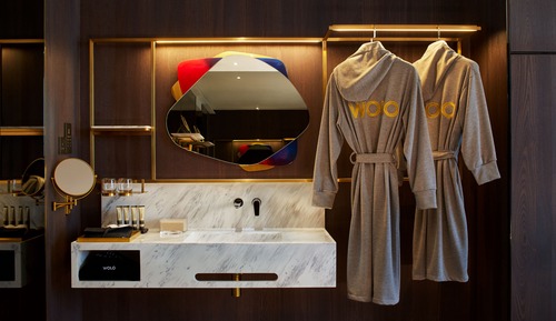 Gold Twin with window