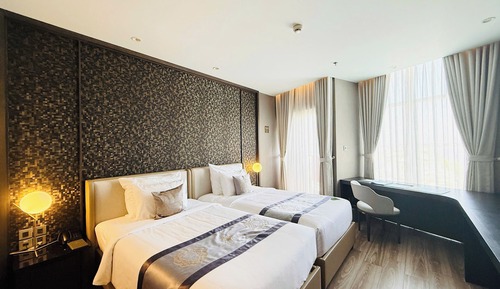 Cozy Superior Twin Bed Room