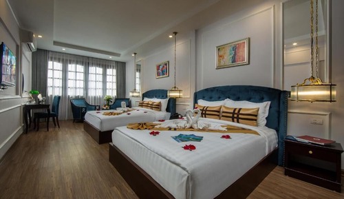 Family Room, Balcony