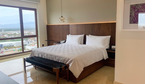 Presidential Suite (Top Floor)